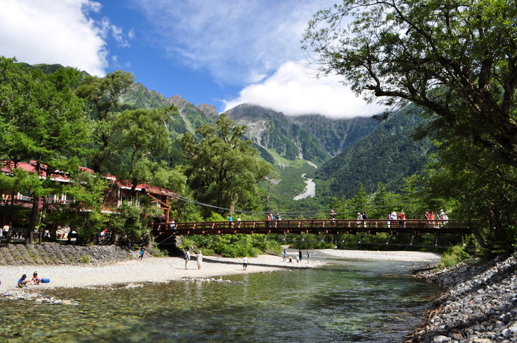 山　建築　河童橋　上高地　デザイン