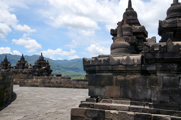 建築　遺跡　ボロブドゥール　インドネシア